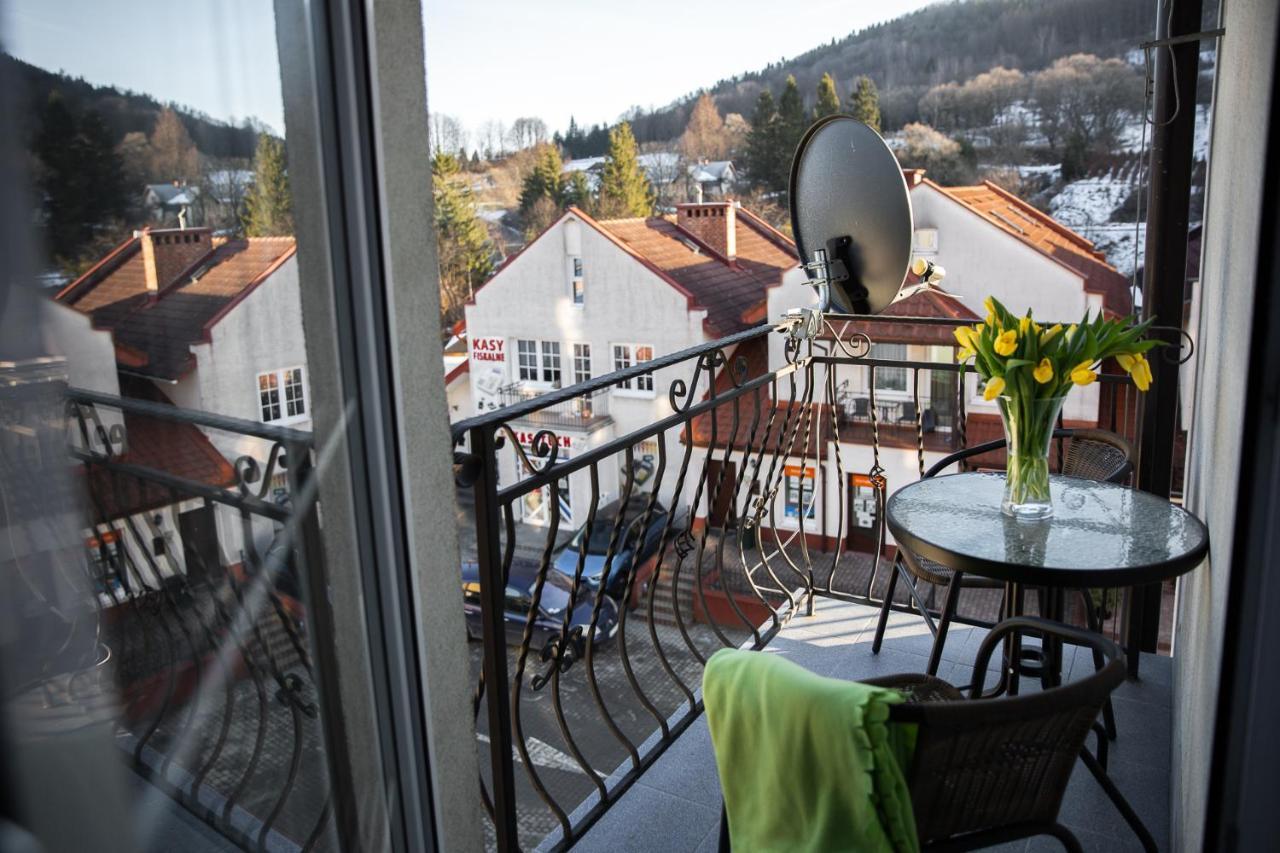 Apartament Szczesliwy Ustrzyki Dolne Esterno foto